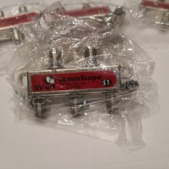 COMMSCOPE 4 WAY COAX RG6 SPLITTER. LOT 10 PC - Picture 1 of 2